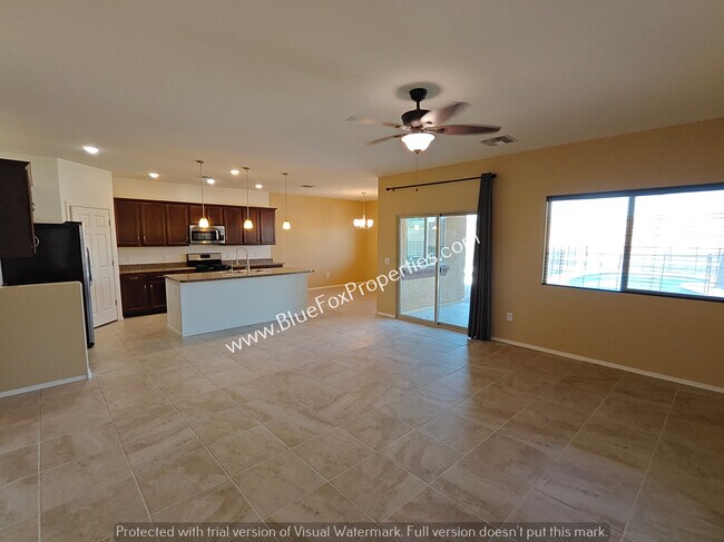 Foto del edificio - 8924 E Abrams Loop