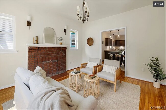 Building Photo - 2810 2nd Ave