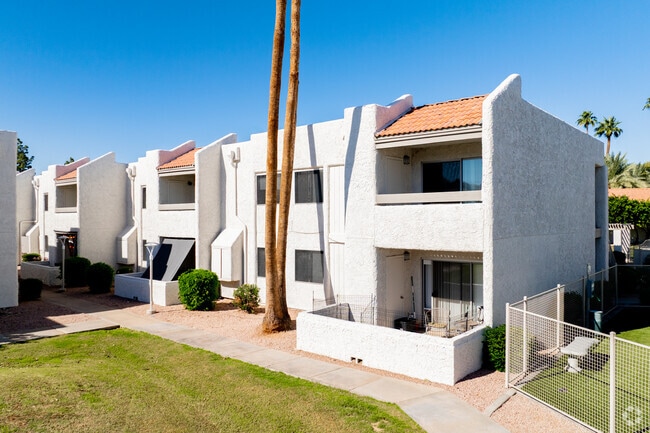 Building Photo - Avia McCormick Ranch