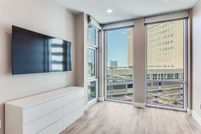 Foto del edificio - 500 Throckmorton St