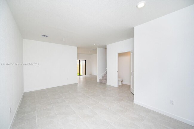 Building Photo - 264 SW 159th Ter