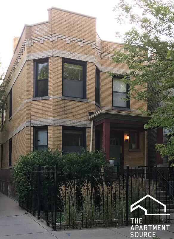 Building Photo - 2700 N Troy St