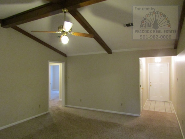 Building Photo - 6402 Lakewood Dr