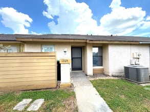 Building Photo - 12124 Sand Pebble Way
