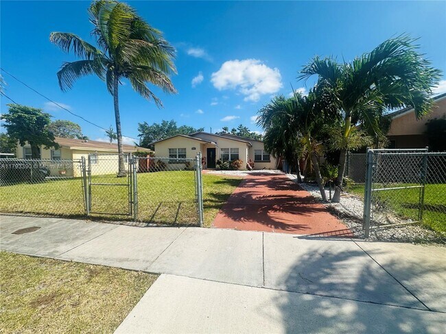 Foto del edificio - 4406 SW 25th St