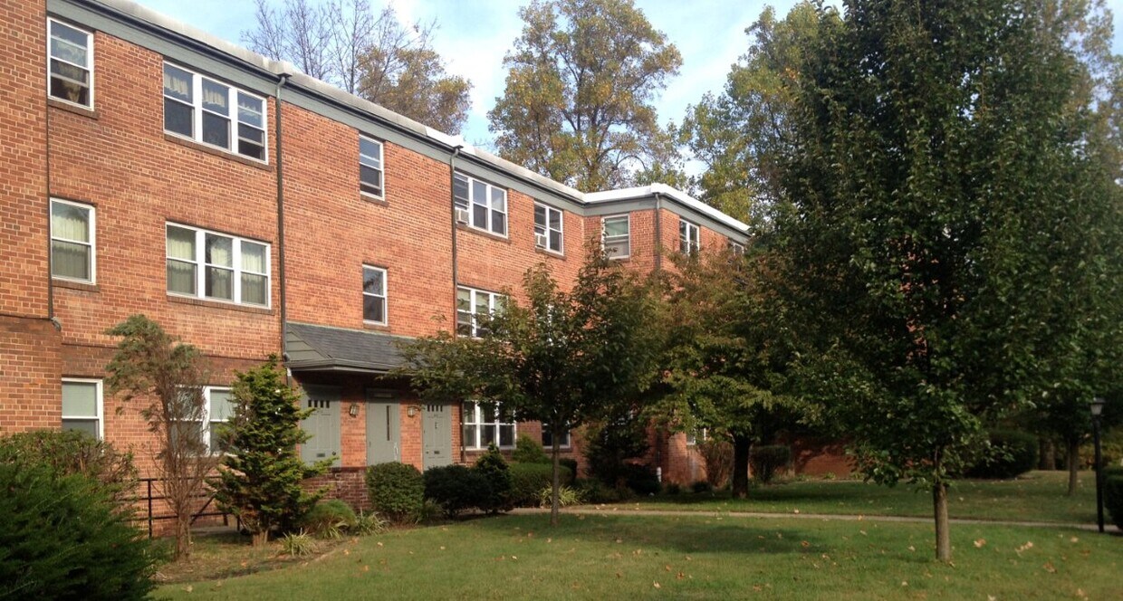 400 S College St Unit 207, Carlisle, PA 17013 Apartments in Carlisle