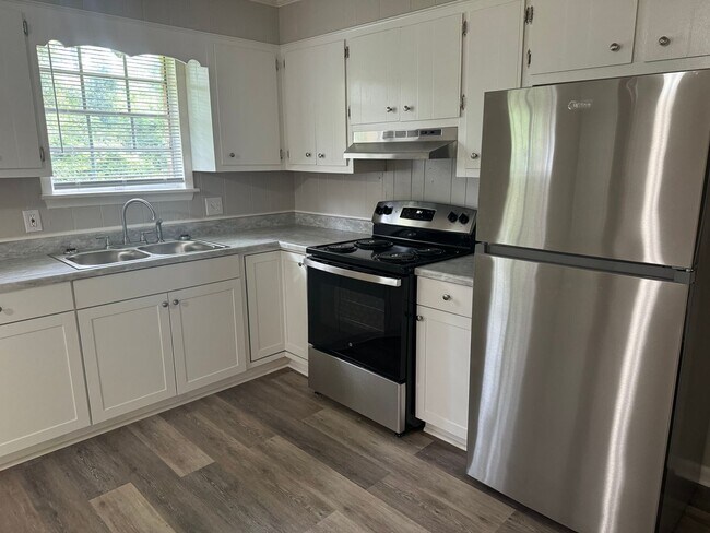 Foto del edificio - Section 8 accepted! or conventional rental!  Remodeled ranch home in South Augusta