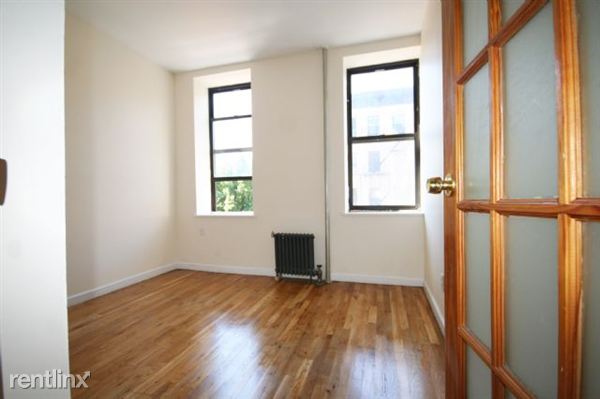 Primary Photo - 203 E 10th St