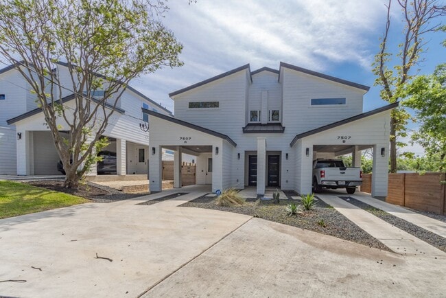 Foto del edificio - 7507 Bethune Ave
