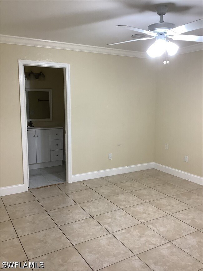 Building Photo - 1737 42nd St SW