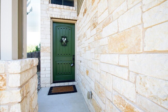 Foto del edificio - 8406 Nicola Trail