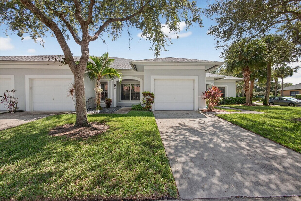Foto principal - 1827 Pelican Dr