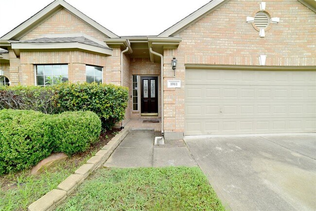 Building Photo - 1011 Bristol Way