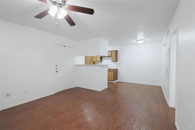 Foto del edificio - 2323 Wells Branch Pkwy