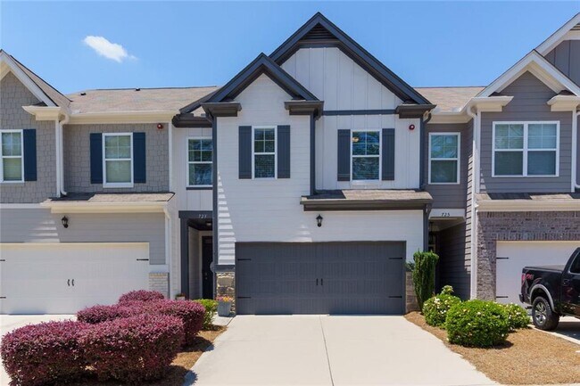 Foto del edificio - 723 Woodstock Grove Dr