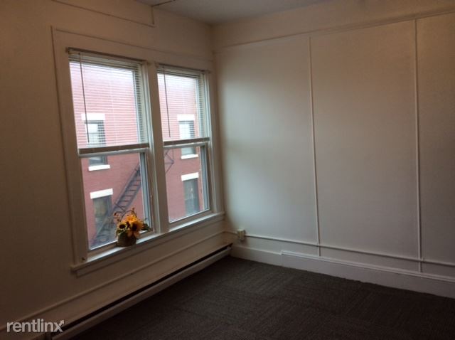 Building Photo - 128 Jay St