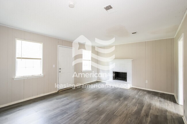 Building Photo - 2227 Cassell St