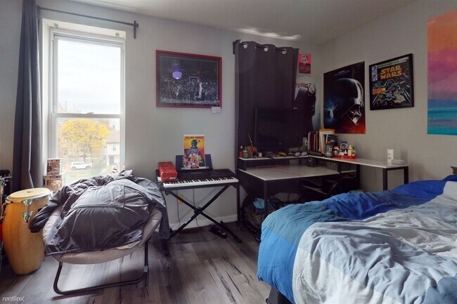 Foto del edificio - 4 br, 2 bath Duplex - 1720 W NORRIS ST Uni...