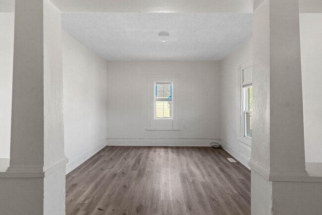 Foto del edificio - 1107 S Willow St