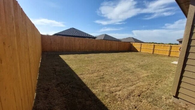 Foto del edificio - 1425 Waverley Dr