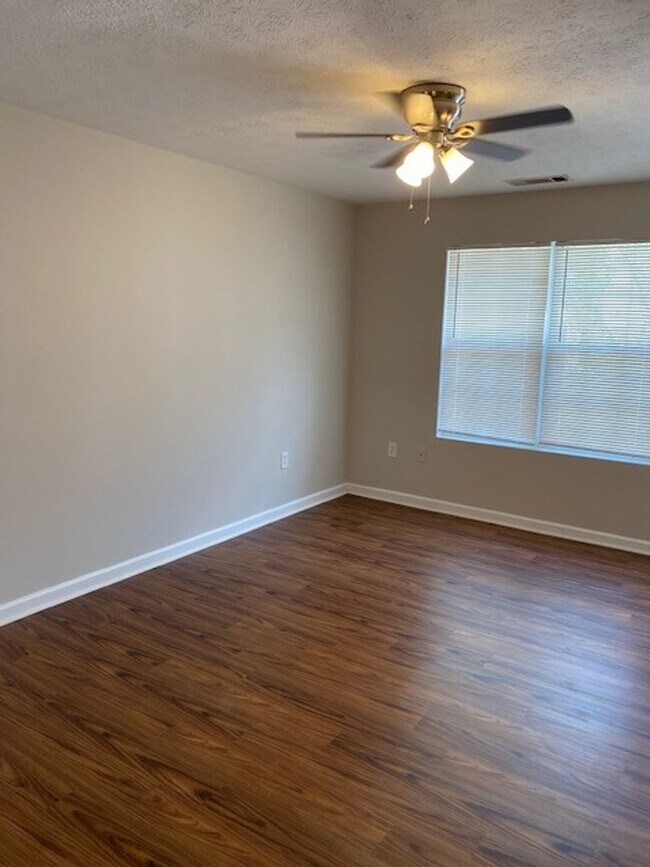 Foto del edificio - Cute Two Bedroom/1.5 Bath Close to Downtown Villa Rica