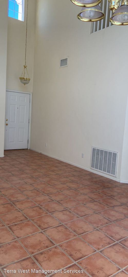 Building Photo - 3 br, 2 bath House - 1240 Emerald Crest St...
