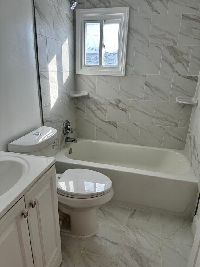 Building Photo - 2043 Larkhall Rd