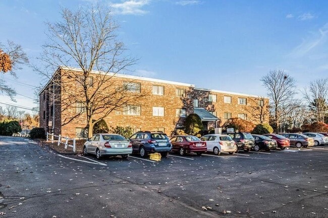 Building Photo - 69 Milliken Ave