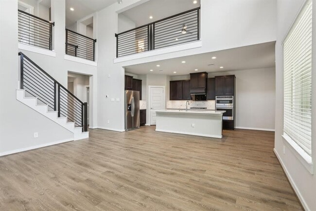 Building Photo - 29211 Pikes Peak Dr