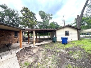 Building Photo - 377 State Hwy 75 N