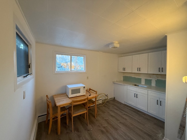 Building Photo - 231 US-6