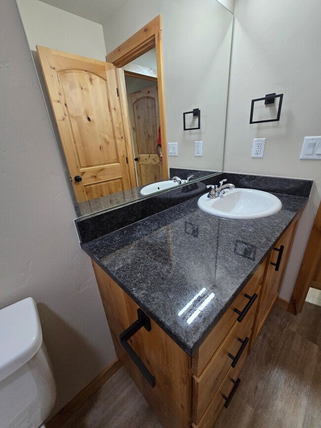 Foto del edificio - 1679 Montana Hwy 35