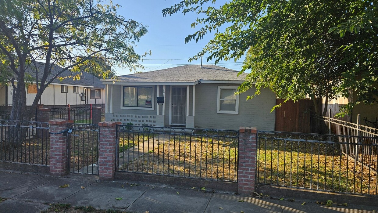 Primary Photo - Two Bed One Bath Home with Shed and large ...