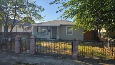 Building Photo - 3618 Stanislaus St