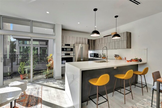 Foto del edificio - 2924 Bird Ave