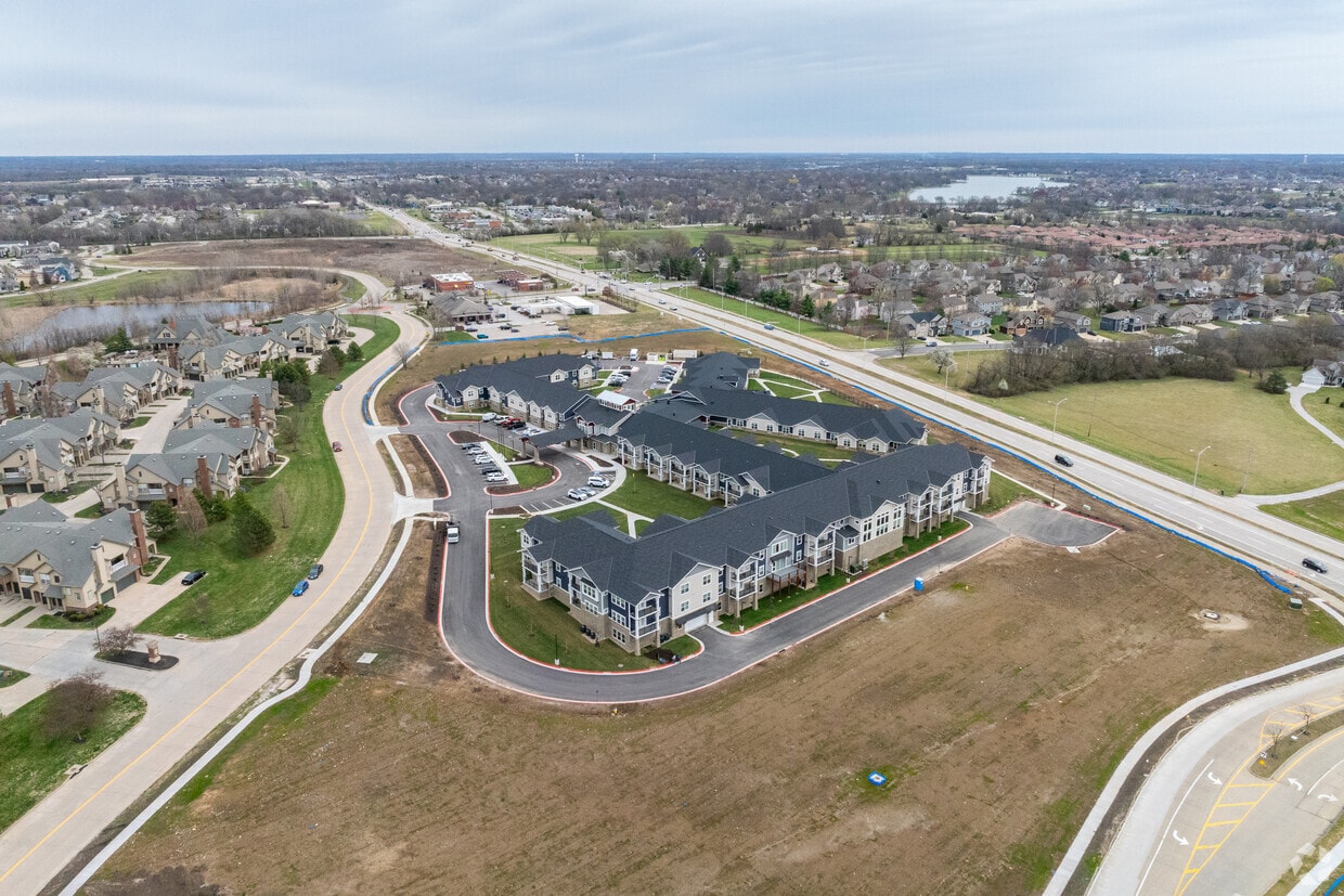 Aerial Photo - Raintree Village