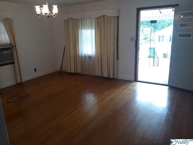Foto del edificio - 1201 Mckinley Ave NE