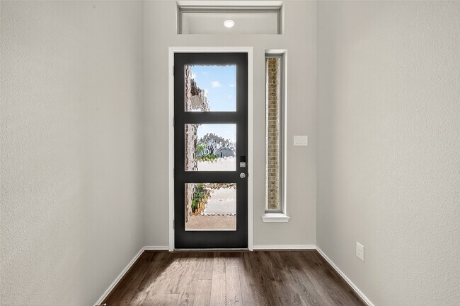 Foto del edificio - 411 Sunlit Vly Cir