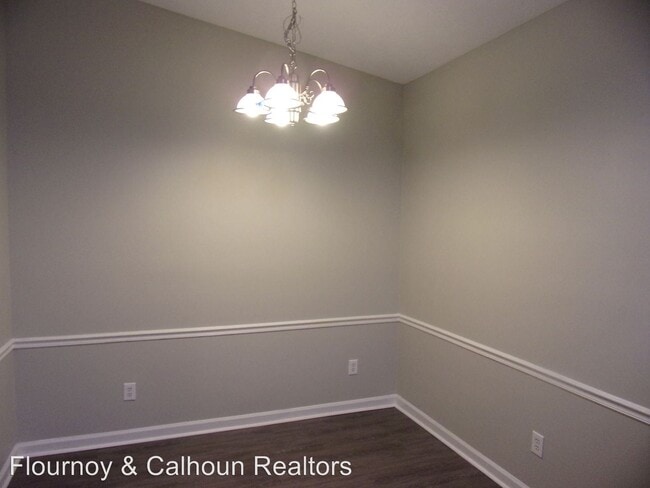 Building Photo - 6100 Trestlewood Dr