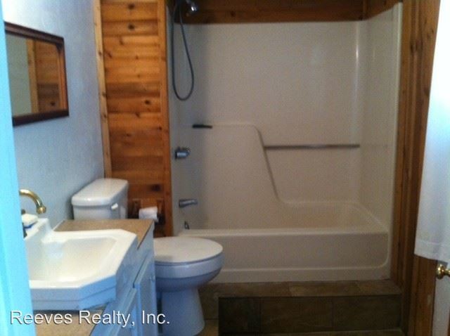 Building Photo - 3 br, 2 bath House - 7160 Lakeview Drive E