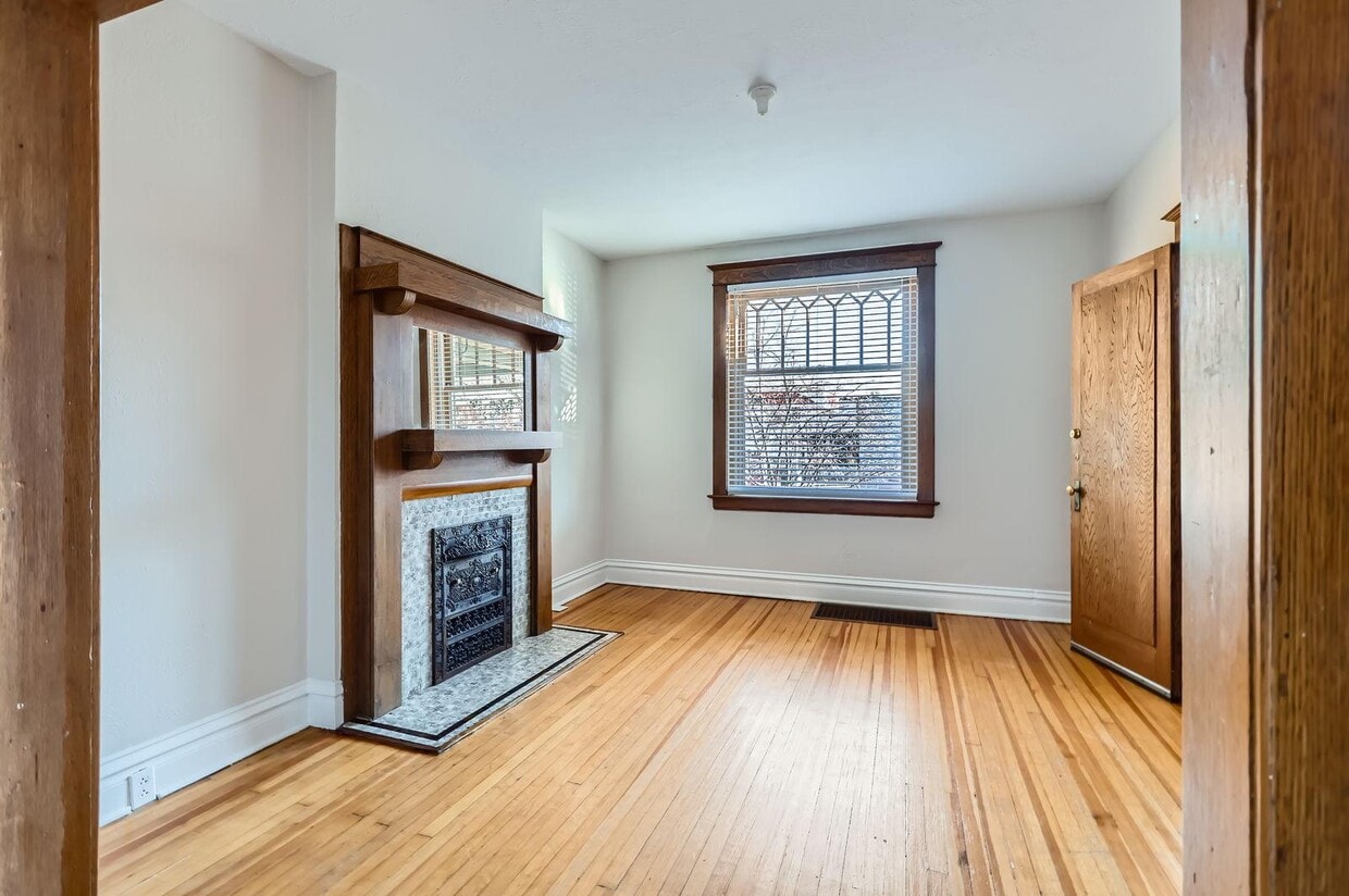 Primary Photo - 777 N Downing St