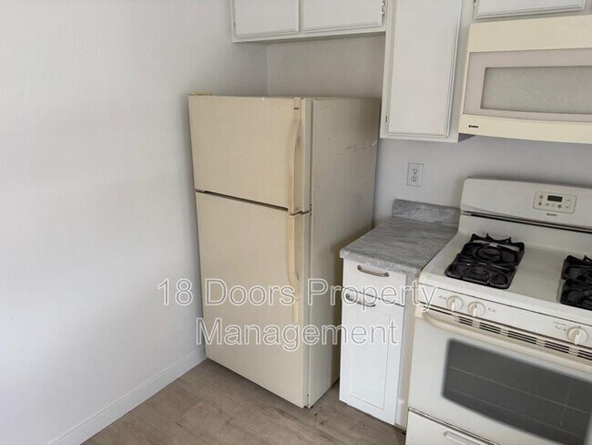 Foto del edificio - 4375 44th St