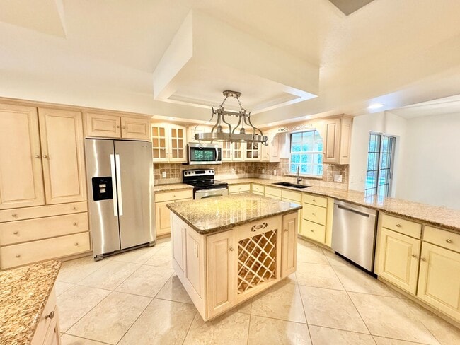Foto del edificio - ** BERKSHIRE LAKES ** 3 BED + DEN / 2.5 BA...