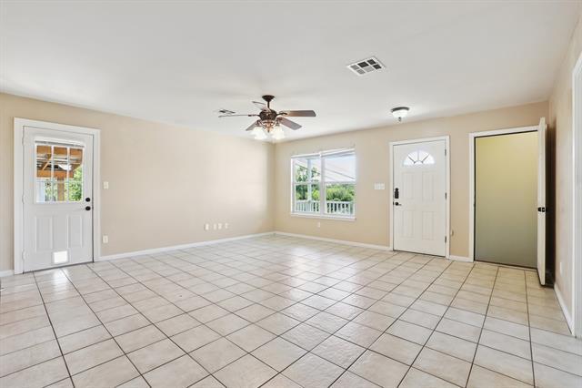 Building Photo - 4601 Bundyhill Dr