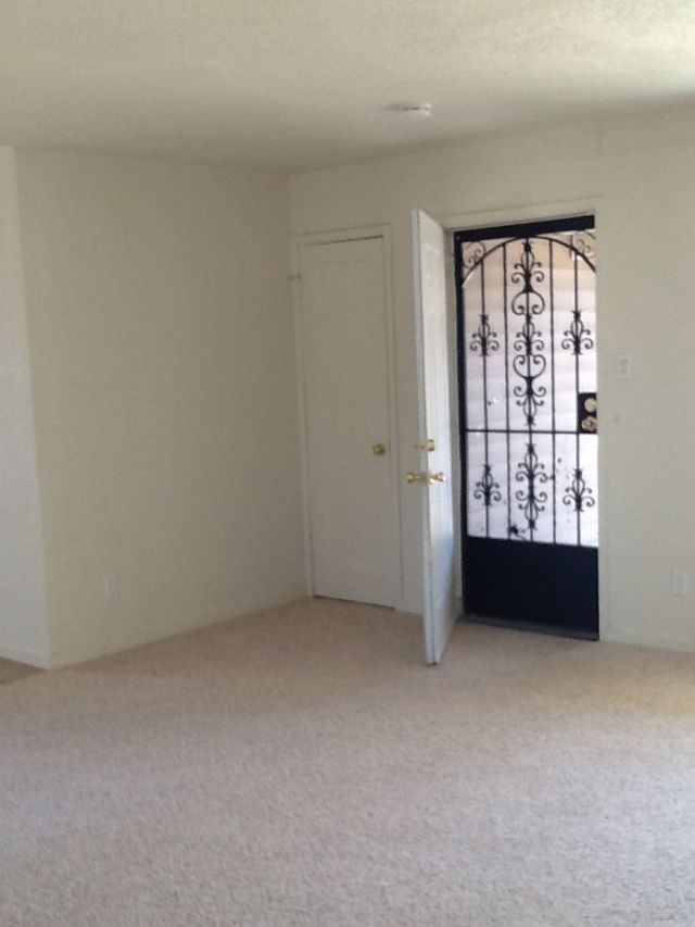 Foto del edificio - 1687 E 6th St