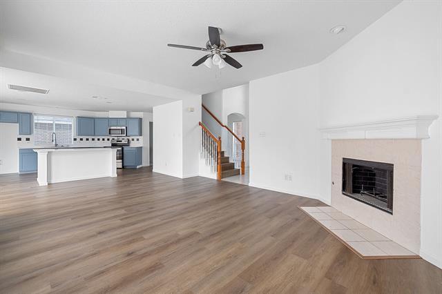 Building Photo - 3944 Willowbend Dr