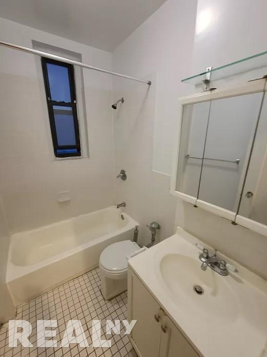 Building Photo - 163 E 87th St