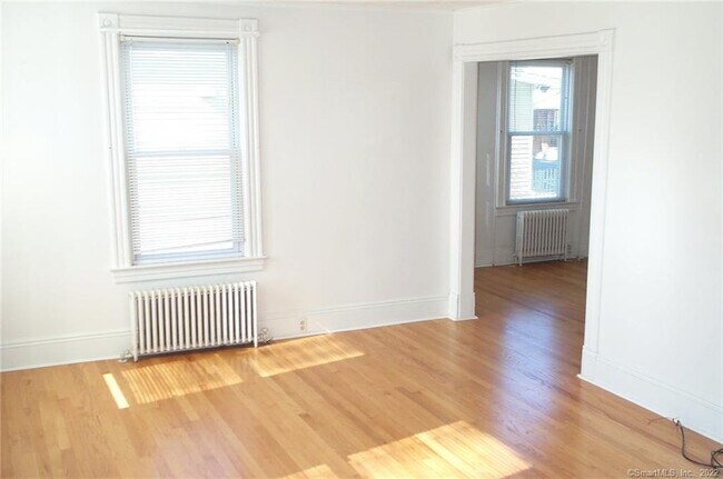 Foto del edificio - 56 Hamilton Ave