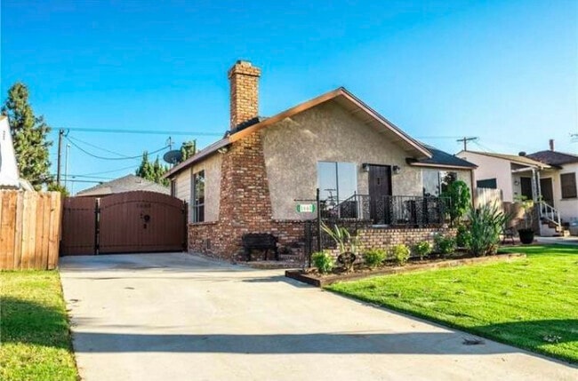 Front house - 1660 266th St