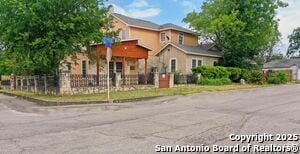 Building Photo - 206 Stace St